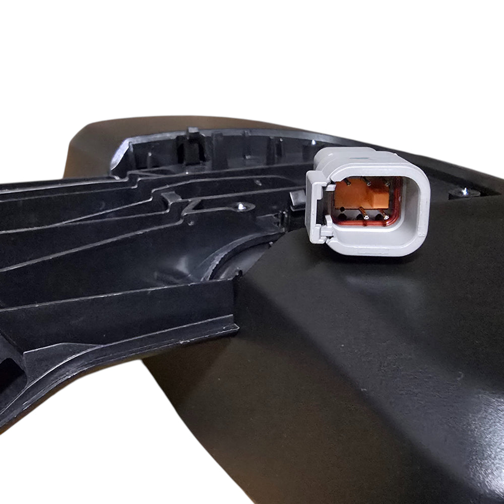 Nahaufnahme Scania Rampenspiegel Steckeranschluss für Heizung und Verstellung