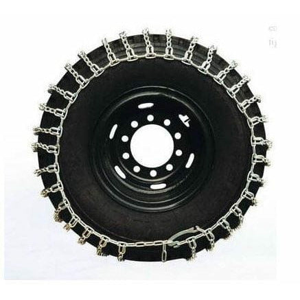 Nahaufnahme der gehärteten Stollen und verzinkten Glieder ALASKA STUDS SUPER DOUBLE