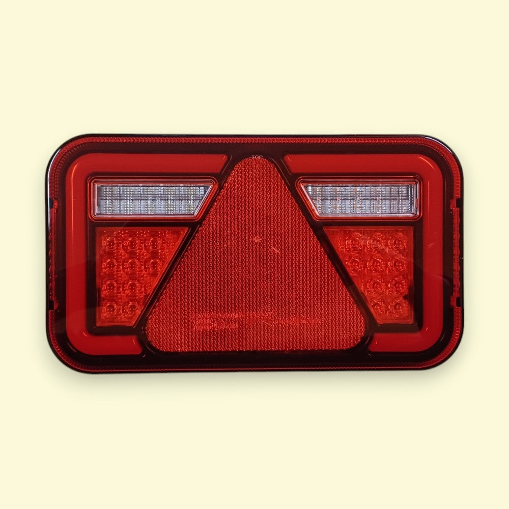Voll-LED Rückleuchte ASPÖCK MultiLED IV Beifahrerseite modernes Design