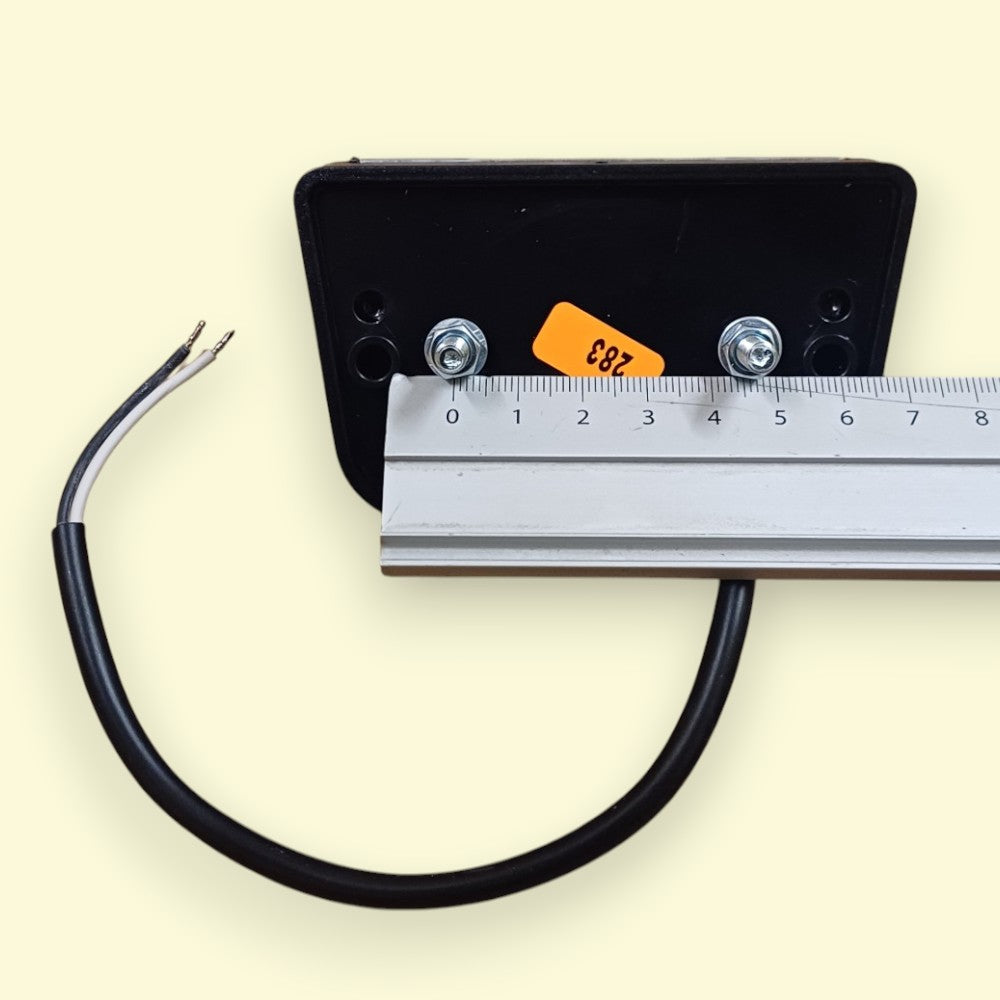 HOR 47 LED Kennzeichenleuchte mit montiertem Anschlusskabel