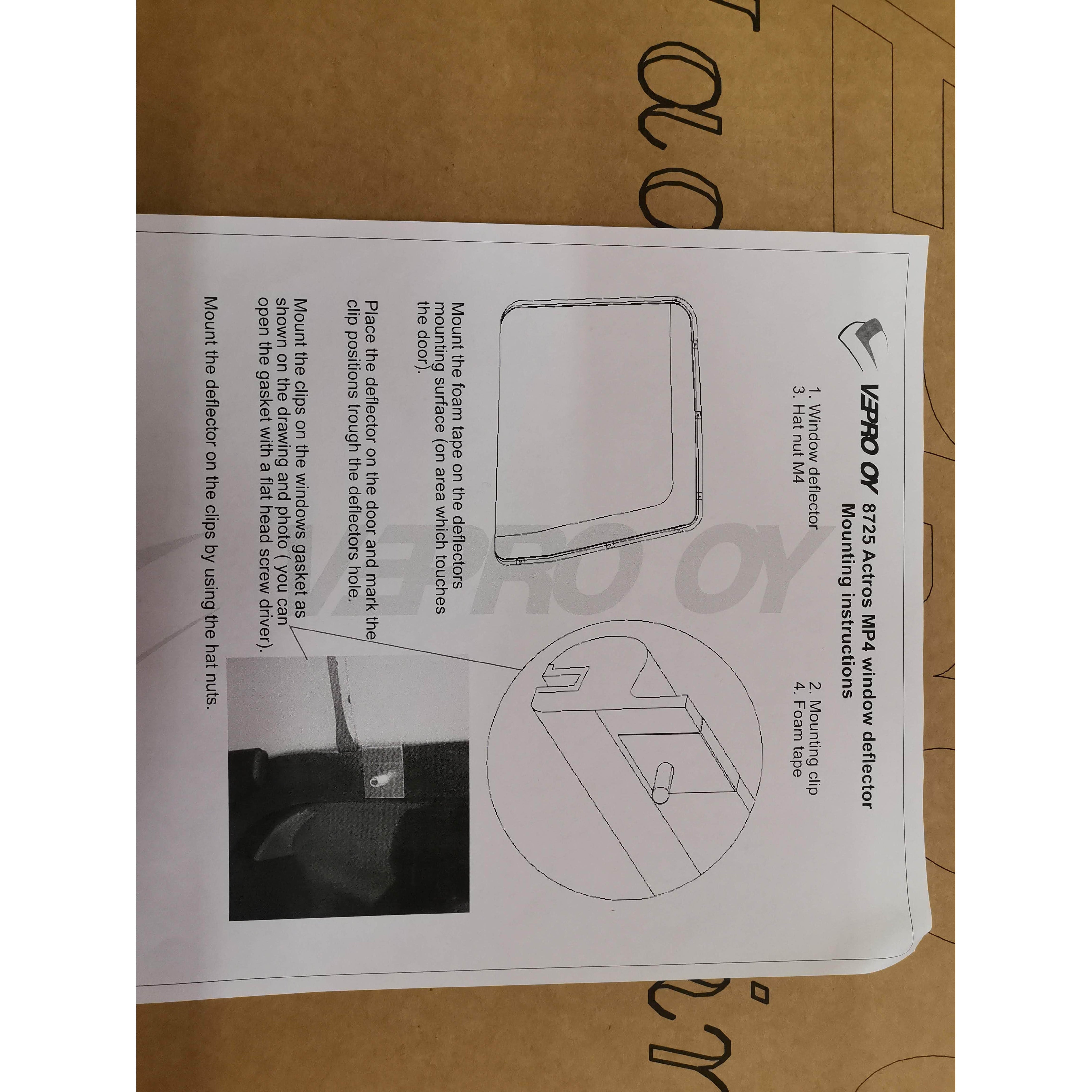 Getönte Windabweiser passend für Mercedes Actros MP4 ab 2012
