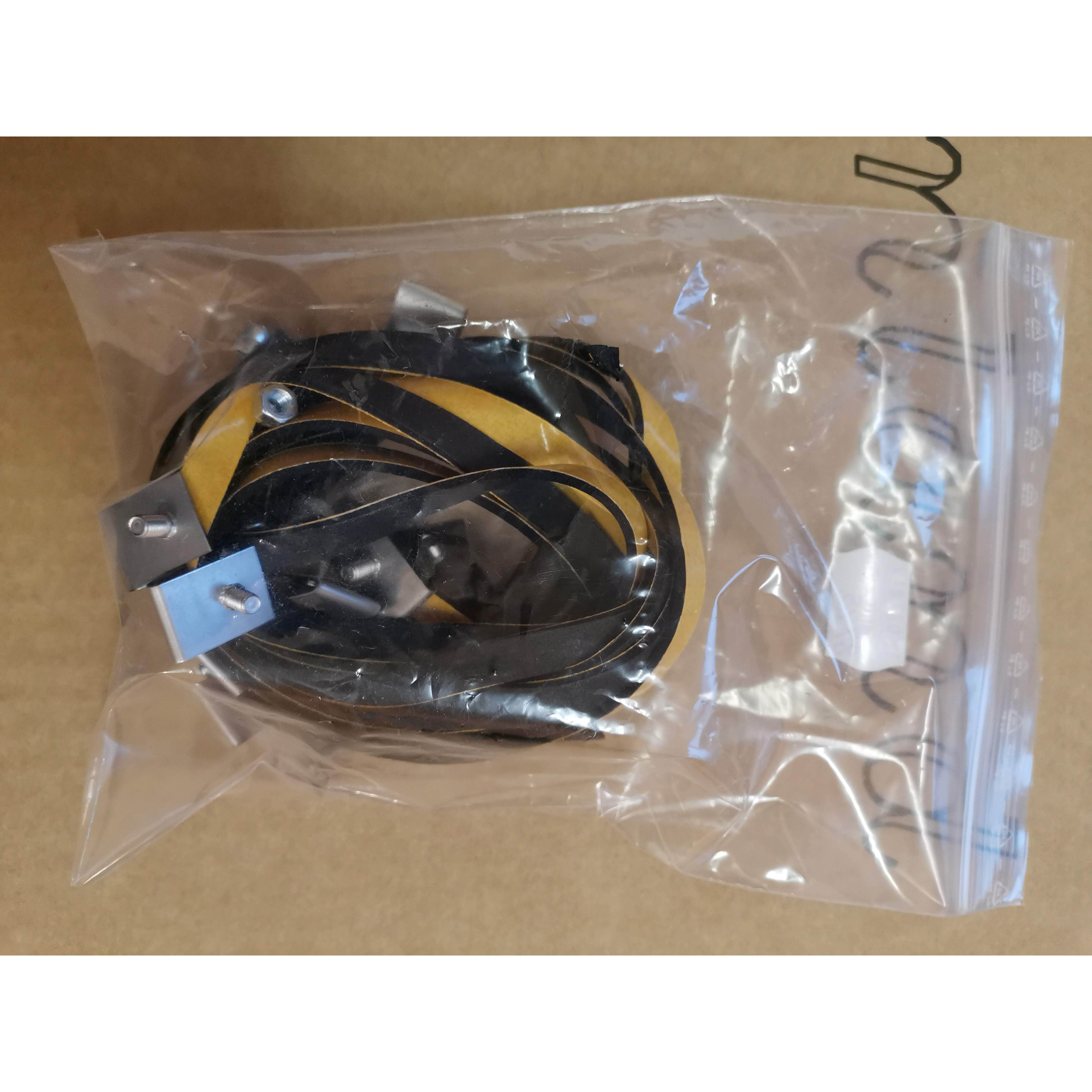 Detailansicht Windabweiser Paar für Actros MP4 und Antos
